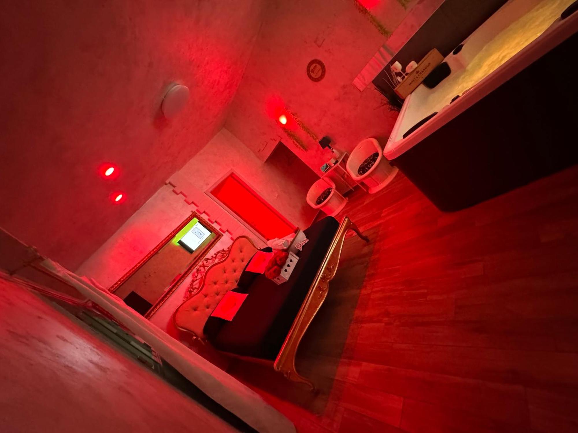 Atena B&B Apartments Platino San Silvestro  エクステリア 写真